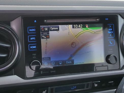 Used 2017 Toyota Tacoma SR5 image 24