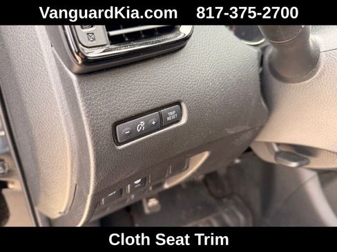 Used 2020 Nissan Rogue Sport S image 16