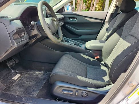 New 2025 Honda Accord SE image 5