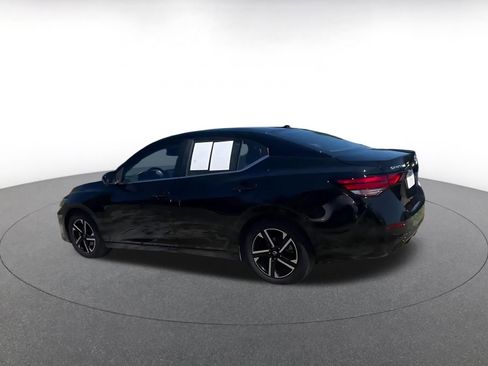 Used 2025 Nissan Sentra SV FWD image 10