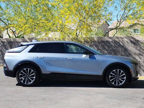 Used 2024 Cadillac Lyriq Sport image 10