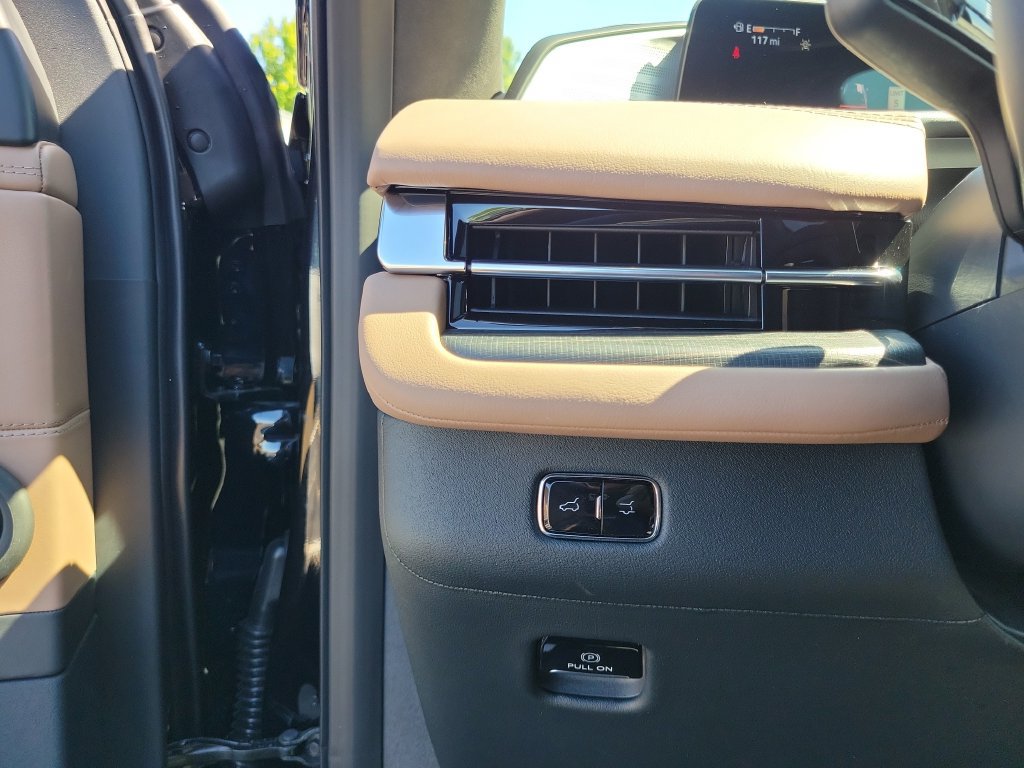 New 2026 Lincoln Navigator L Black Label AWD/4WD image 23
