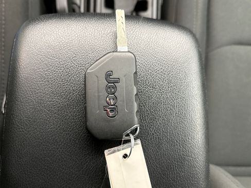 Used 2023 Jeep Wrangler Sport image 23