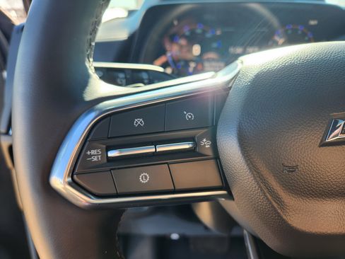 Used 2025 Chevrolet Suburban Z71 w/ Z71 Off-Road Package image 19