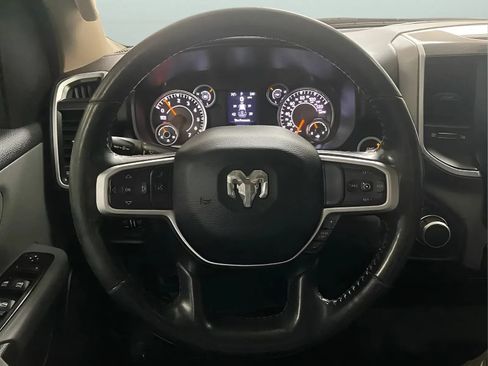 Used 2019 RAM 1500 Big Horn RWD image 17
