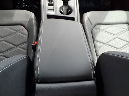 New 2026 Volkswagen Atlas Cross Sport SE image 17