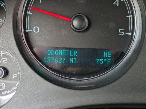 Used 2011 Chevrolet Silverado 2500 LTZ w/ LTZ Plus Package image 27