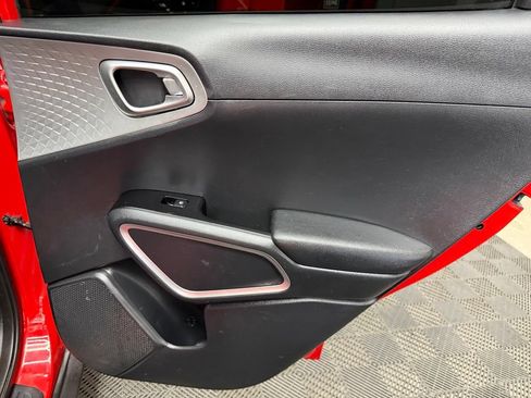 Used 2022 Kia Soul LX w/ Technology Package FWD image 48