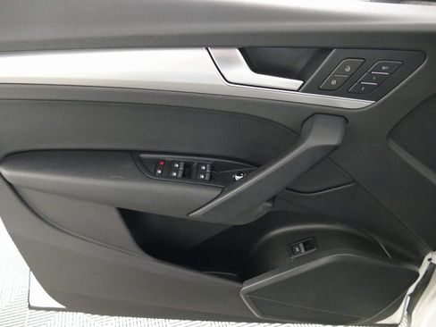 Used 2018 Audi Q5 2.0T Premium image 10