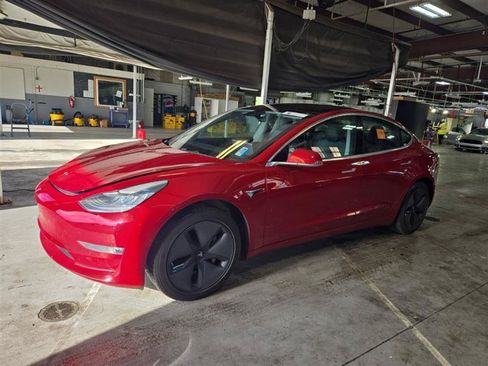 Used 2018 Tesla Model 3 Long Range RWD image 3