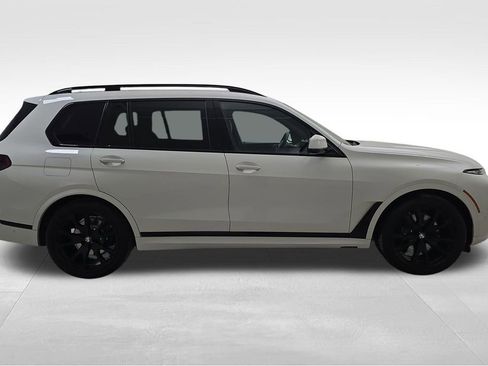 Certified 2023 BMW X7 xDrive40i w/ M Sport Package image 10
