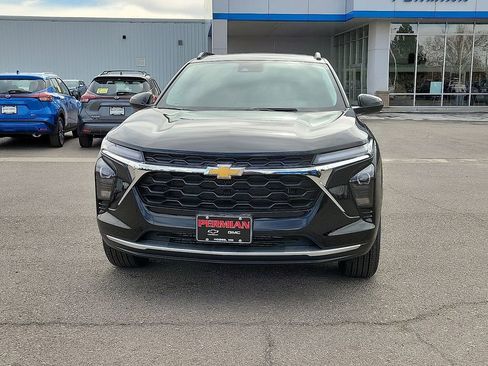 New 2026 Chevrolet Trax LT w/ Driver Confidence Package image 3