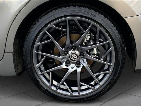 Used 2025 Toyota Camry SE image 10