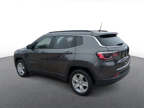 Certified 2022 Jeep Compass Latitude image 6