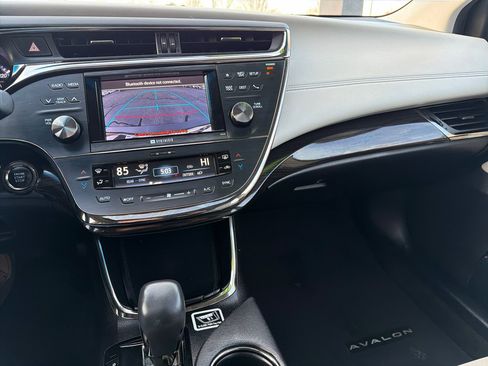 Used 2013 Toyota Avalon XLE Premium image 20