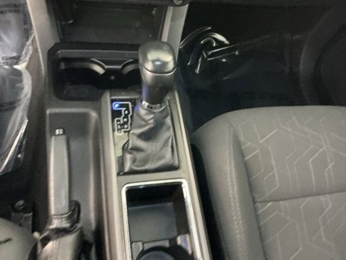 Used 2018 Toyota Tacoma TRD Off-Road image 17