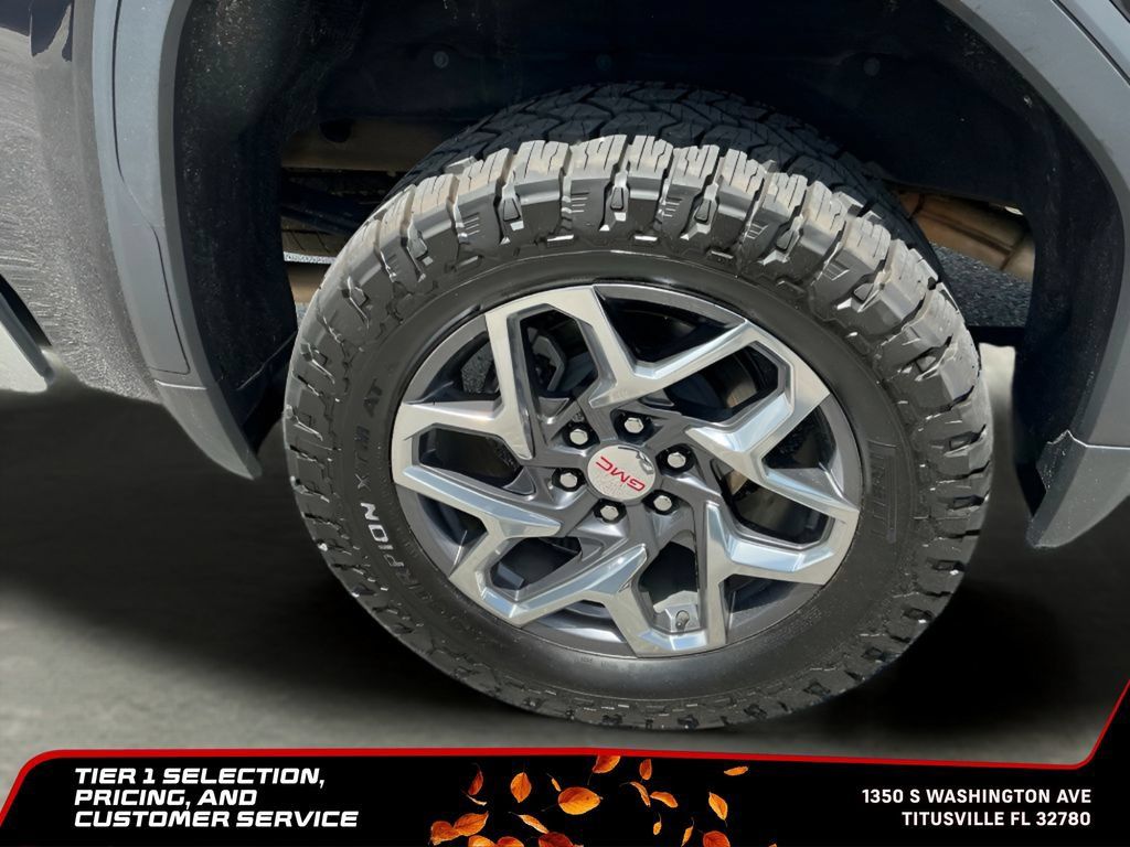 Used 2025 GMC Sierra 1500 SLT w/ SLT Premium Plus Package AWD/4WD image 38