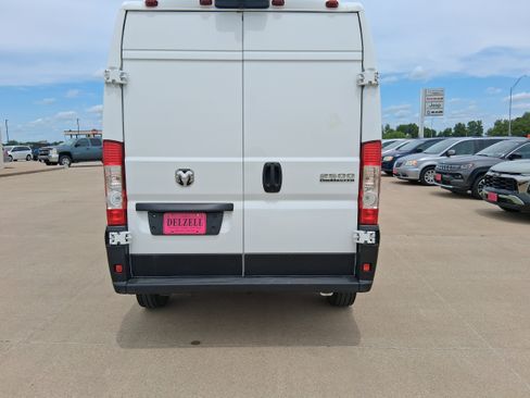 Used 2025 RAM ProMaster 2500 w/ Convenience Group FWD image 6