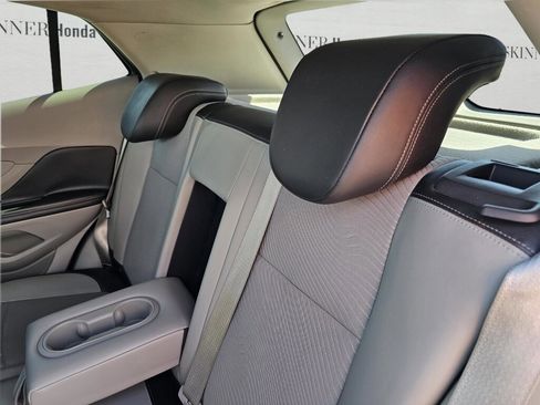 Used 2014 Buick Encore Convenience FWD image 32