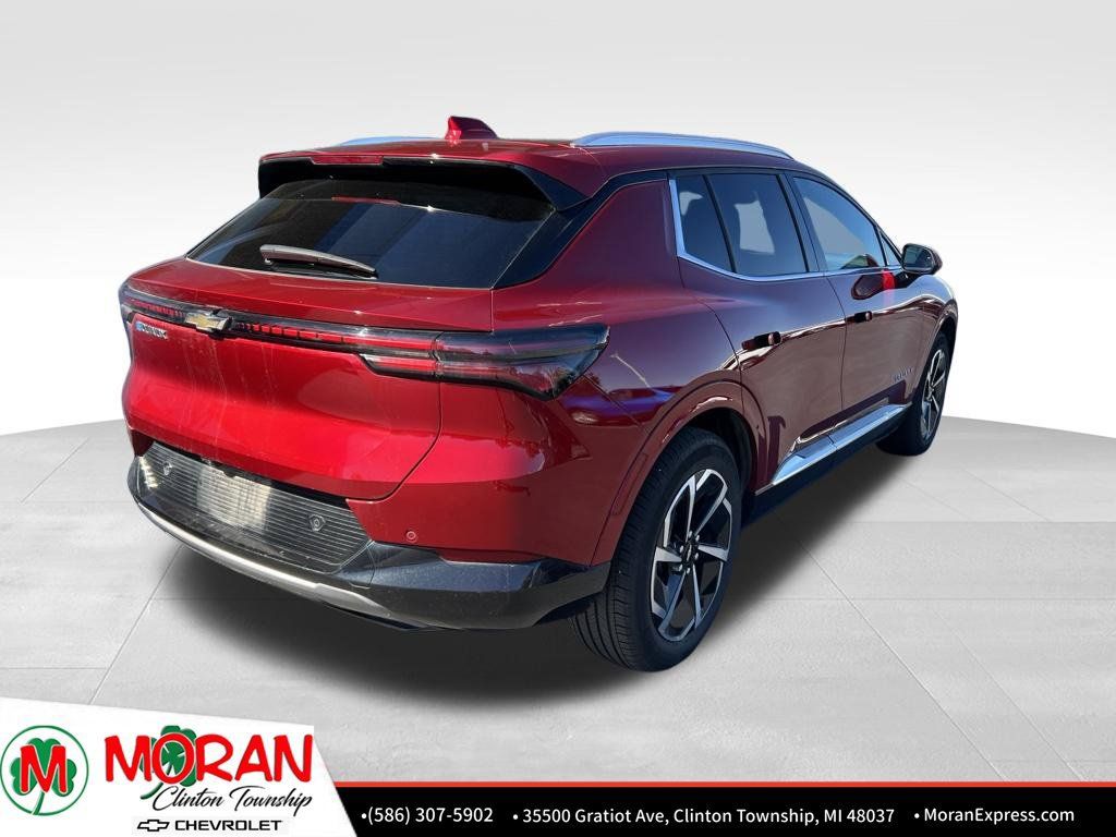 Used 2024 Chevrolet Equinox EV LT FWD image 4