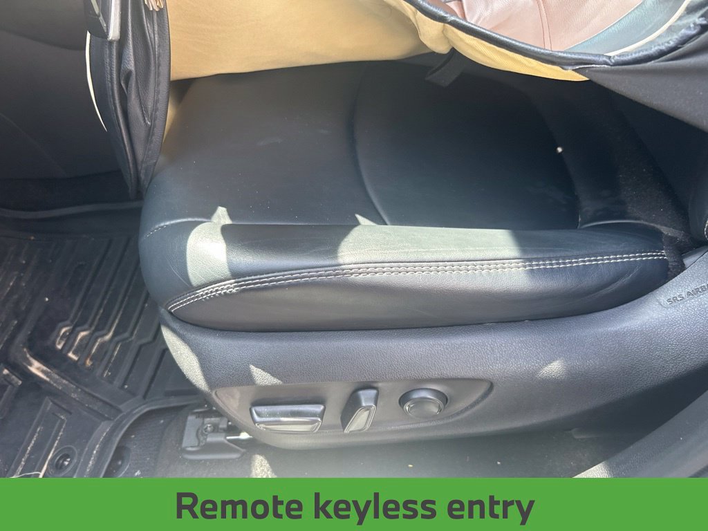 Used 2020 Toyota RAV4 XLE Premium FWD image 8