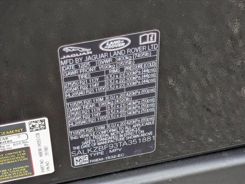 New 2026 Land Rover Range Rover SV AWD/4WD image 19