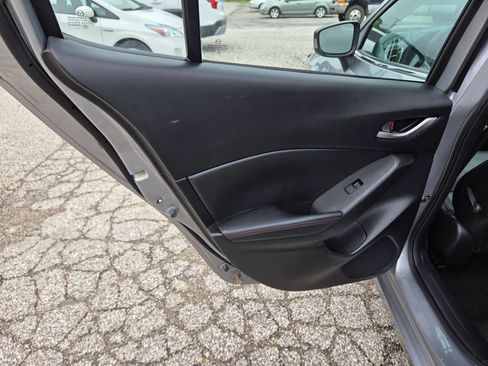 Used 2014 MAZDA MAZDA3 i Grand Touring FWD image 16