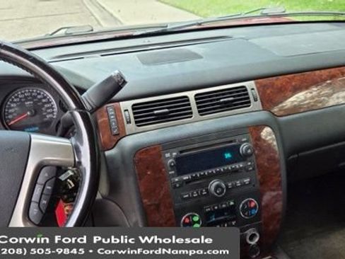 Used 2009 Chevrolet Suburban LTZ AWD/4WD image 8