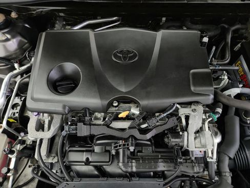 Used 2018 Toyota Camry SE FWD image 28