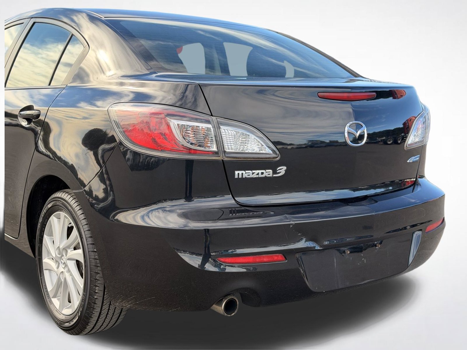 Used 2012 MAZDA MAZDA3 i Touring FWD image 3