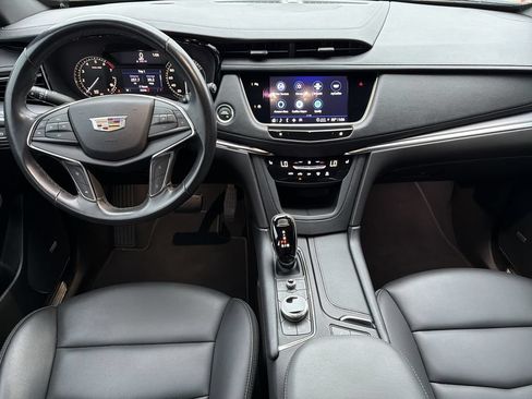 Certified 2022 Cadillac XT5 Luxury FWD image 14