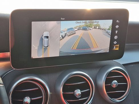 Used 2022 Mercedes-Benz GLC 300 4MATIC SUV image 18