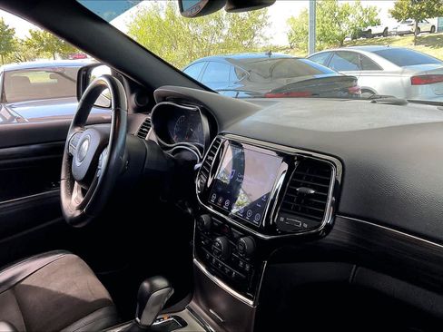 Used 2019 Jeep Grand Cherokee Laredo w/ Laredo X Package RWD image 33