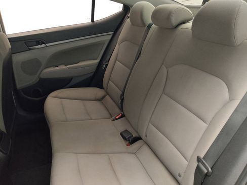 Used 2018 Hyundai Elantra SEL image 18