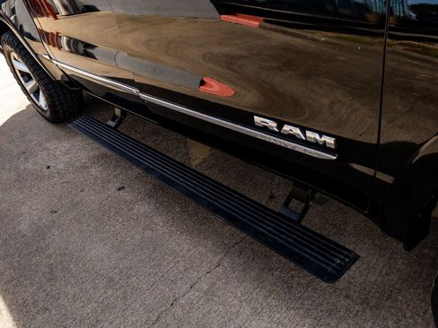 Used 2019 RAM 1500 Limited w/ Advanced Safety Group image 12