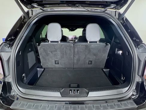 Used 2025 Ford Explorer ST w/ Sun And Sound Package AWD/4WD image 28