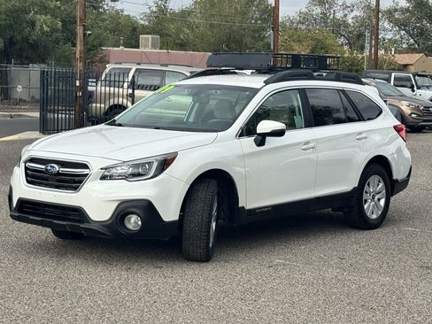 Used 2019 Subaru Outback 2.5i Premium AWD/4WD image 3