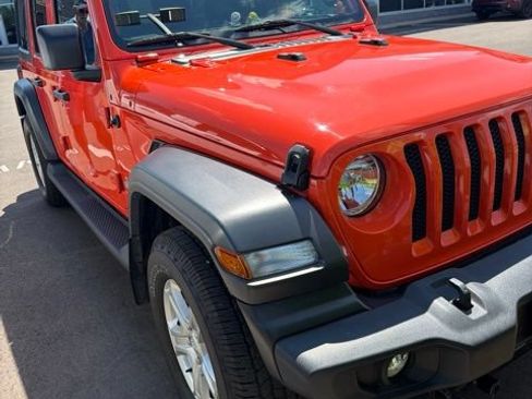 Used 2019 Jeep Wrangler Unlimited Sport S AWD/4WD image 3