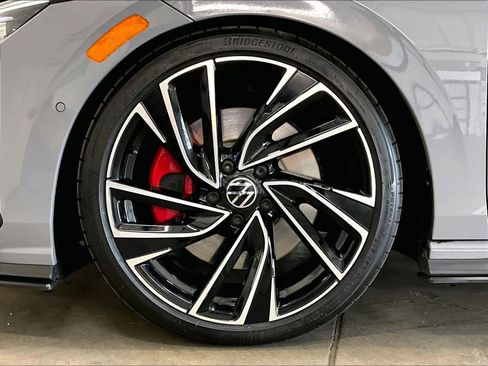 Used 2023 Volkswagen GTI Autobahn image 12