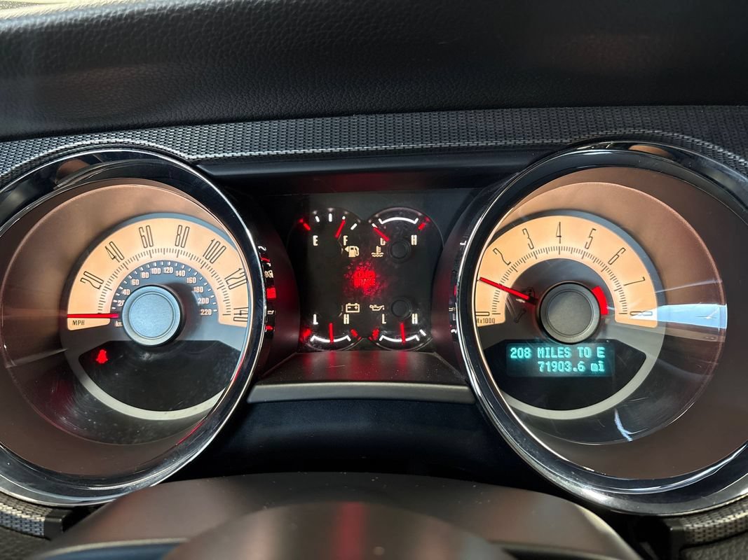 Used 2010 Ford Mustang GT Premium RWD image 38