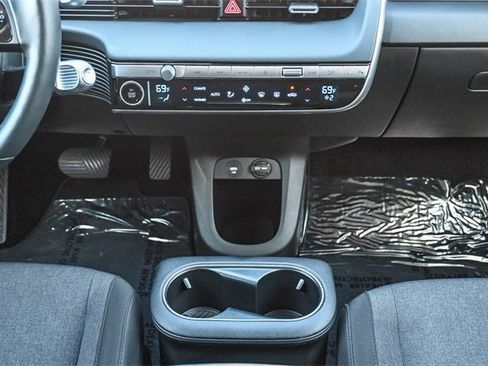 Certified 2024 Hyundai Ioniq 5 SEL image 15