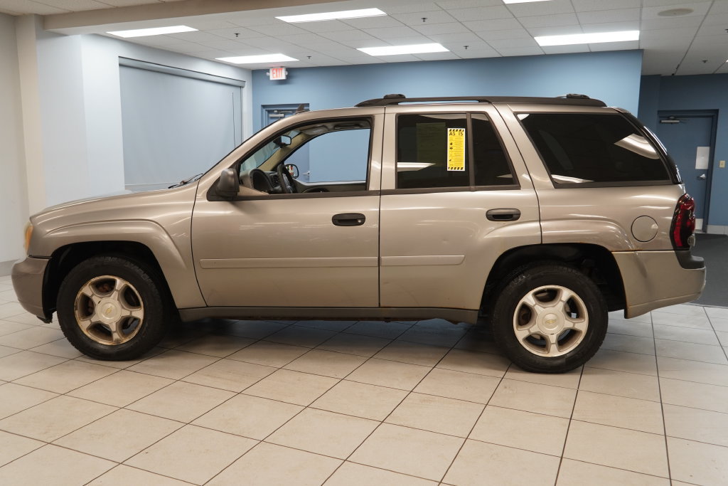 Used 2007 Chevrolet TrailBlazer LS w/ LS Preferred Equipment Group AWD/4WD image 2