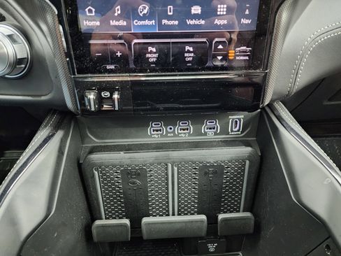 Used 2025 RAM 1500 Limited image 18