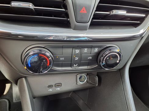 New 2026 Buick Encore GX Preferred FWD image 5