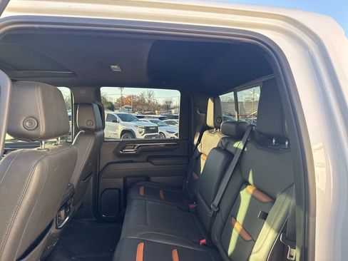 Used 2024 GMC Sierra 2500 AT4 w/ AT4 Premium Plus Package image 6