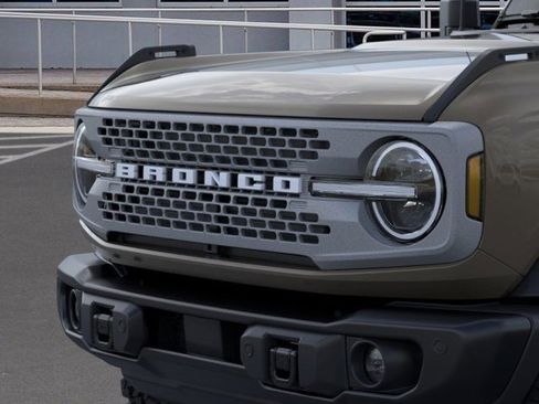 New 2025 Ford Bronco Badlands image 19