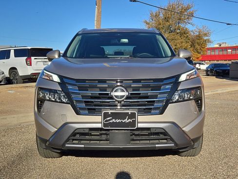 Used 2025 Nissan Rogue SL w/ SL Premium Package image 10