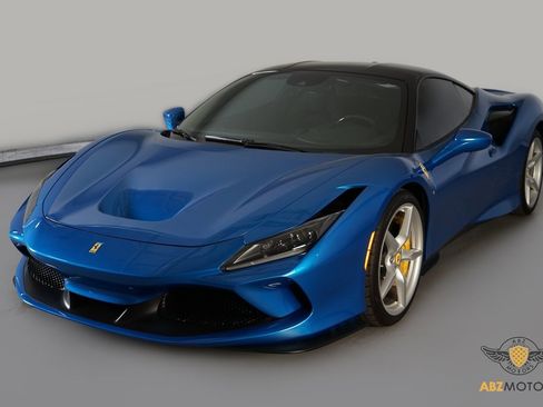 Used 2022 Ferrari F8 Tributo image 3