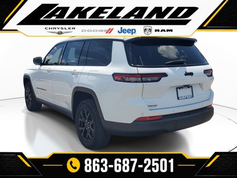 Used 2024 Jeep Grand Cherokee L Altitude RWD image 5