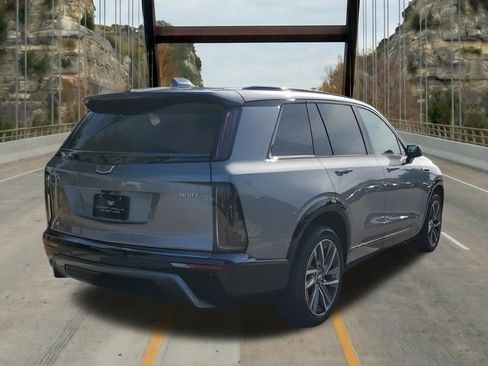 New 2026 Cadillac Vistiq Luxury AWD/4WD image 9
